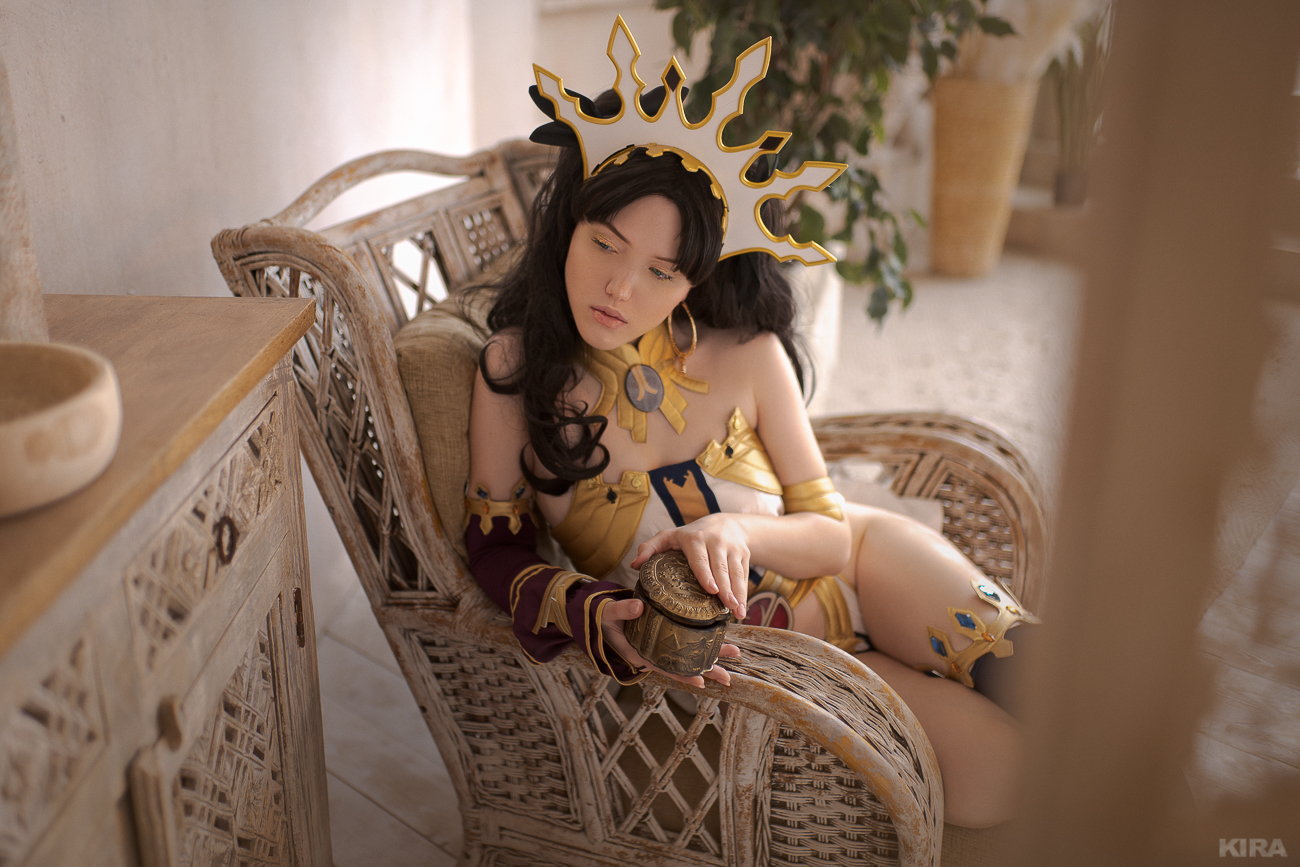 Ishtar by Lyumos page 3